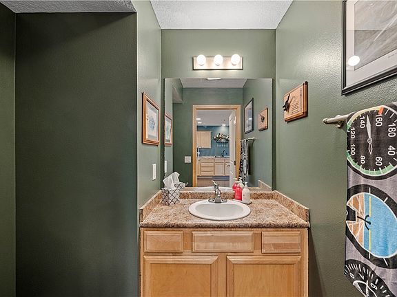 3rd image of 5570 Kirkland Ct