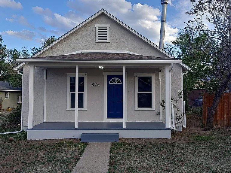 826 Forest Ave — Photo 1