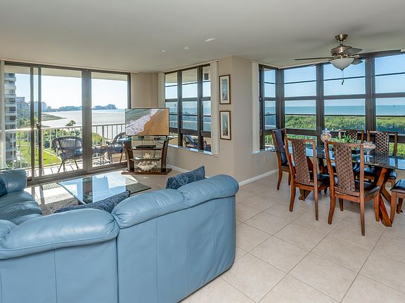 5th image of 440 Seaview Ct APT 611