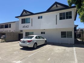 4542 Felton Ave