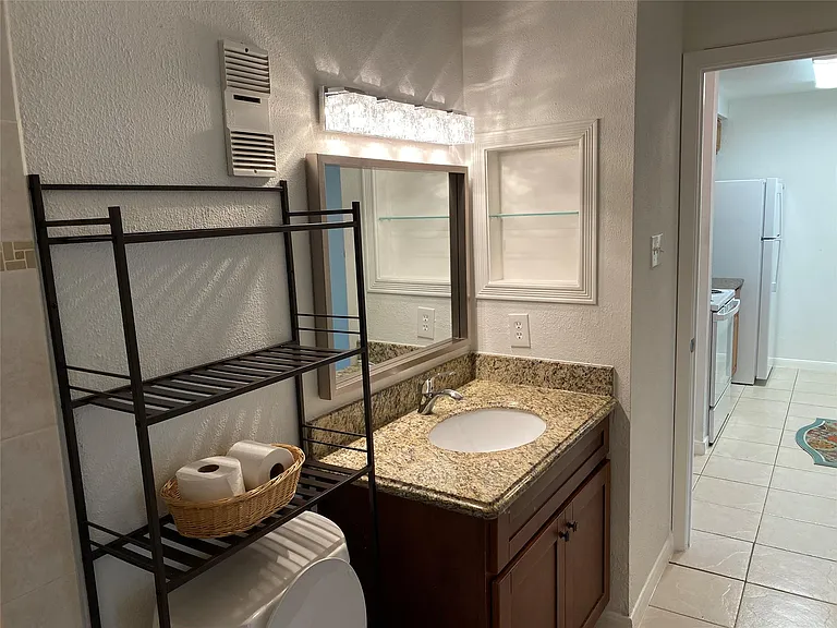 10075 Westpark Dr #70 — Photo 6