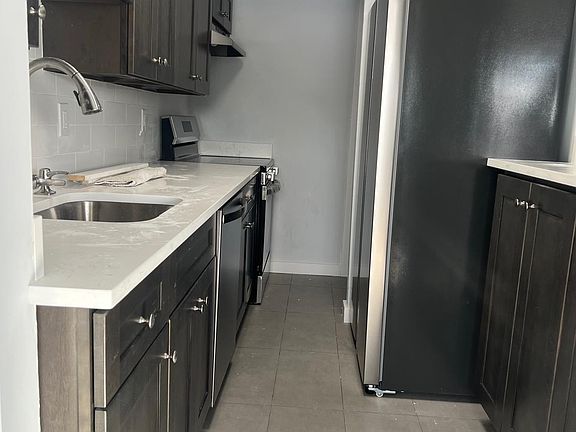2nd image of 47 Polifly Rd APT 1A
