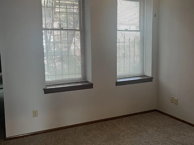 240 Carrington St #3 — Photo 5