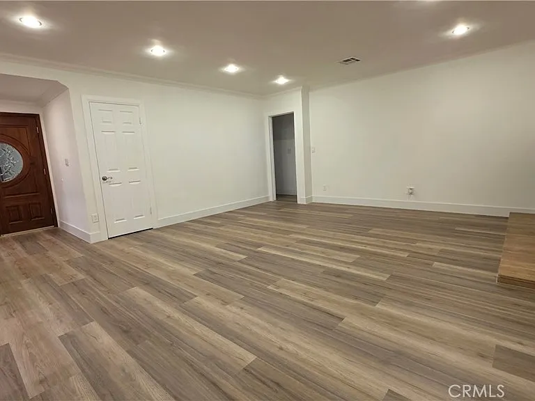 18224 Chatsworth St — Photo 11