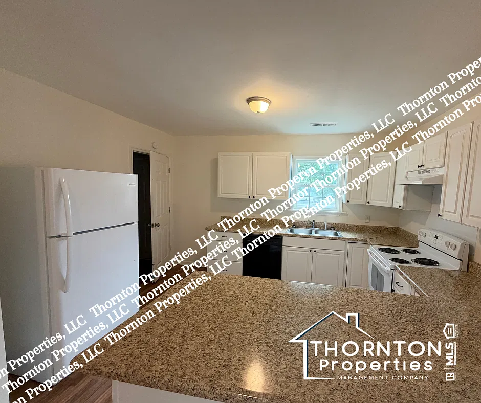 2 bed, 1008 sqft, $900 — Photo 2