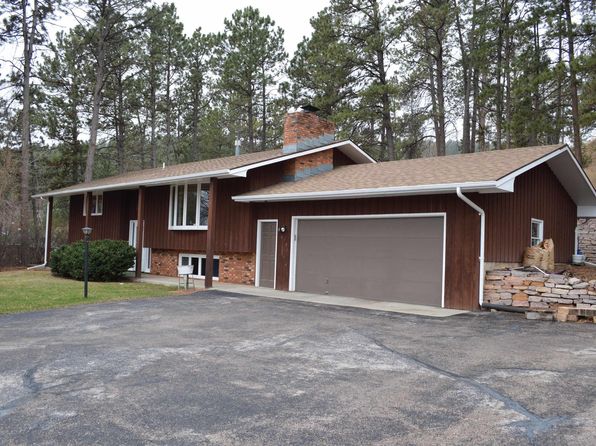 1521 Forest Ct, Rapid City, SD 57701