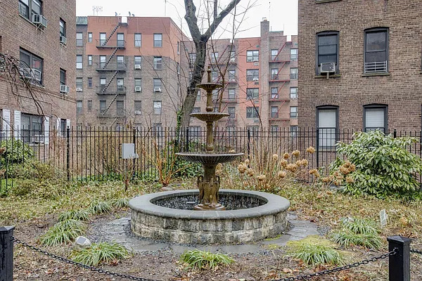 Sold by Fit Realty Services, Inc. | media 26