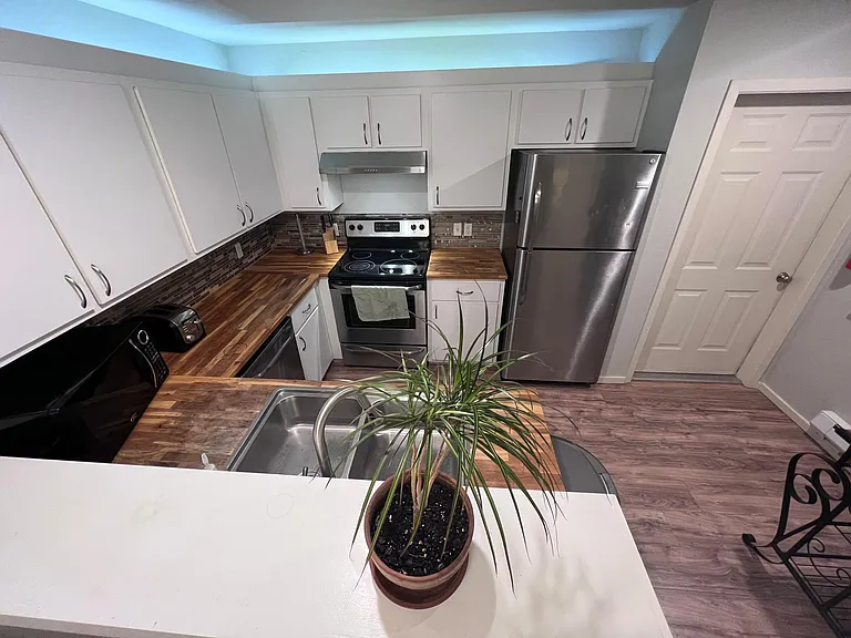 5225 Jean Rd #604 — Photo 6