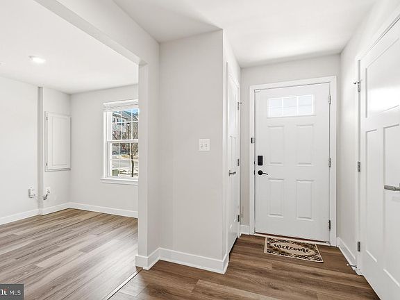 4th image of 16328 Fife Way