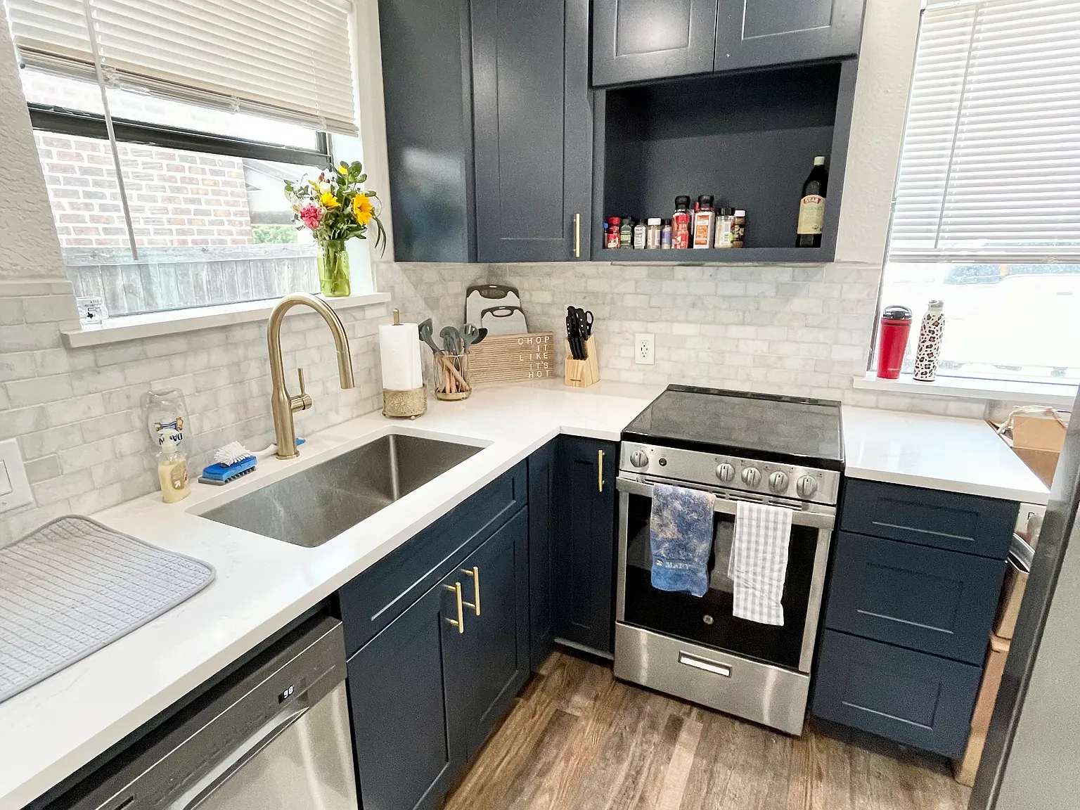 2 bed, 2488 sqft, $2,100 — Photo 4