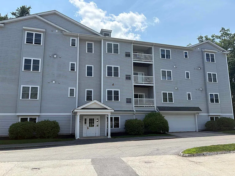 122 Coliseum Ave #401 — Photo 2