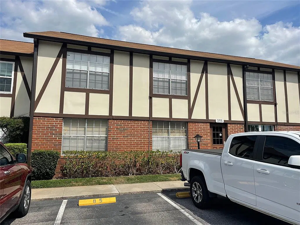 2 bed, 2.0 bath, 994 sqft, $1,700 — Photo 1