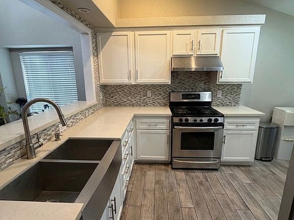4th image of 18460 Ash St
