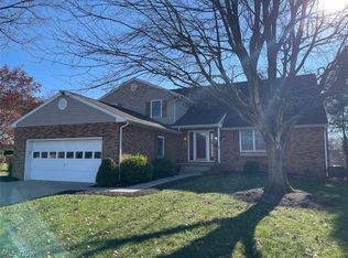 1641 Knob Hill Dr, Coshocton, OH