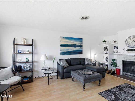 5th image of 701 S 38th Ave APT 11