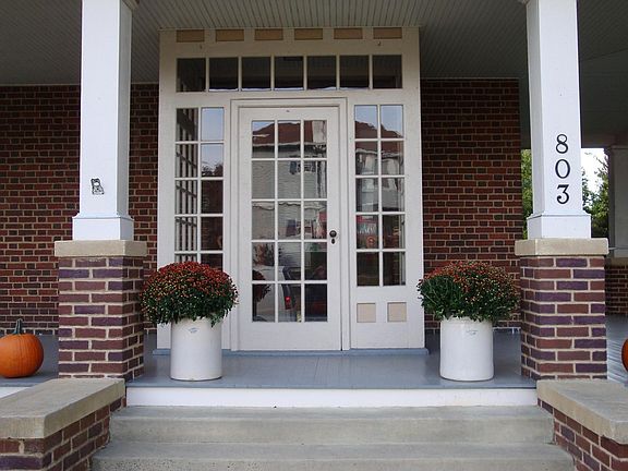 FRONT DOOR/PORCH