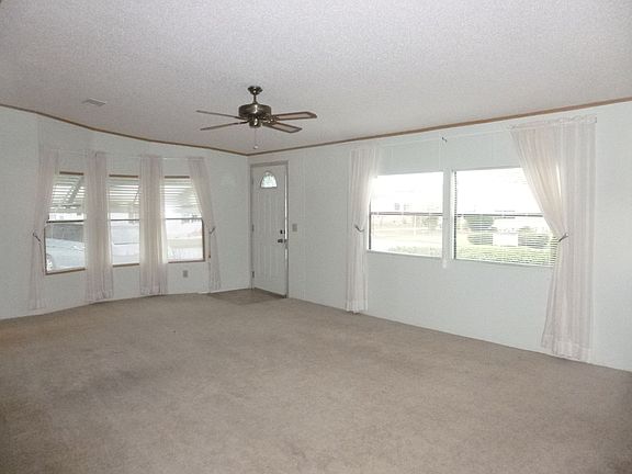 4th image of 1038 Cosmos Dr