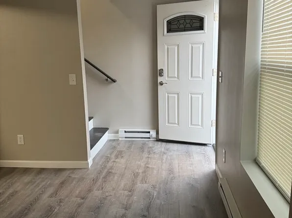 74-82 North St, Southbridge, MA 01550
