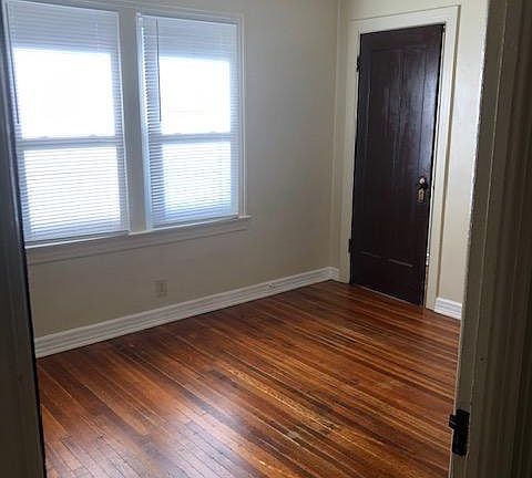 4th image of 4833 N College Ave