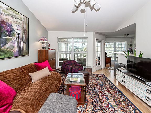 4th image of 700 Daniel Ellis Dr APT 11304
