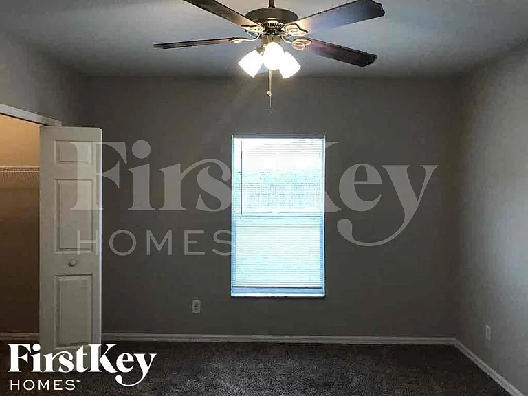 8235 Mossborger Ave — Photo 6