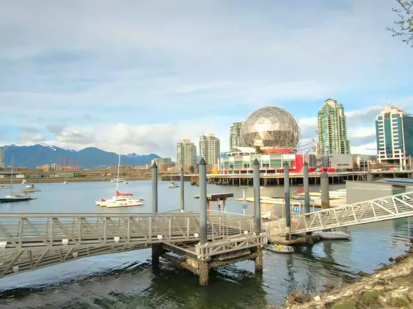 186 Athletes Way, Vancouver, BC V5Y 0B5