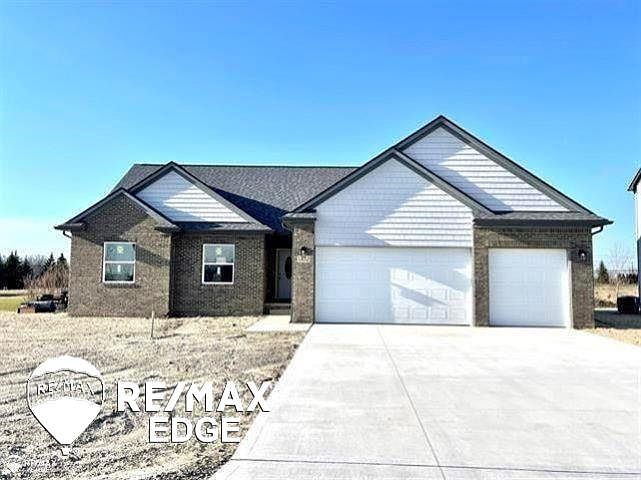 1st image of 1443 Woodlake Ln