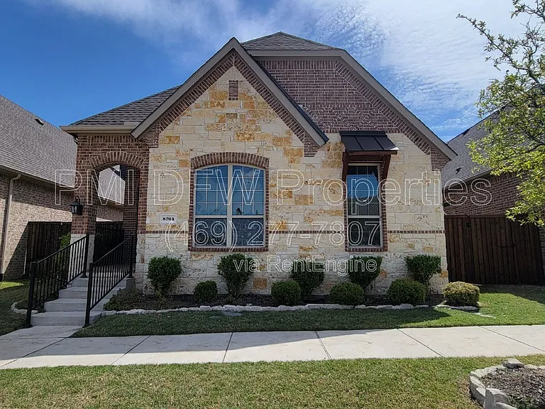8704 Barlow Dr — Photo 1