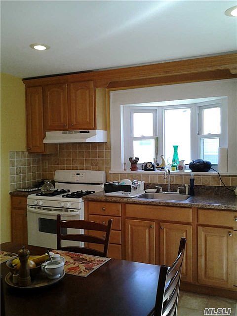 2nd image of 26 W End Ave