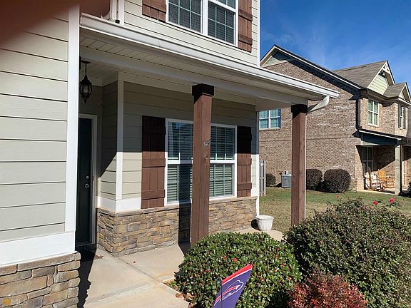 3rd image of 111 Hawks Tail Dr