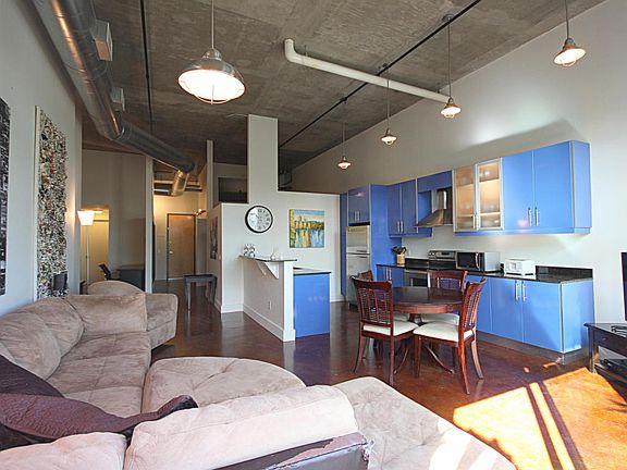 3rd image of 185 NE 4th Ave APT 204E