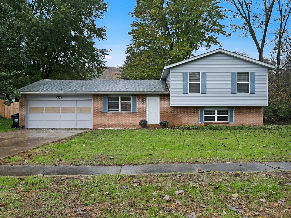 1st image of 611 Huron Dr