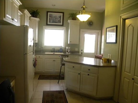 3rd image of 1707 Villa Dr #1707