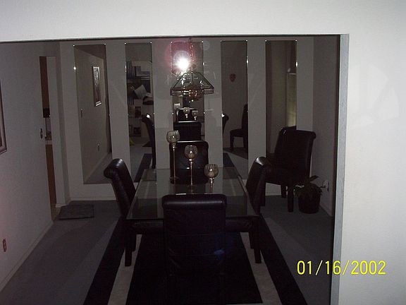FORMAL DINING AREA