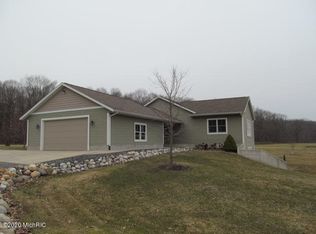 2575 S Slocum Rd, Ravenna, MI 49451