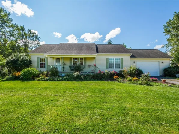 5575 Bristol Rd, Canandaigua, NY 14424
