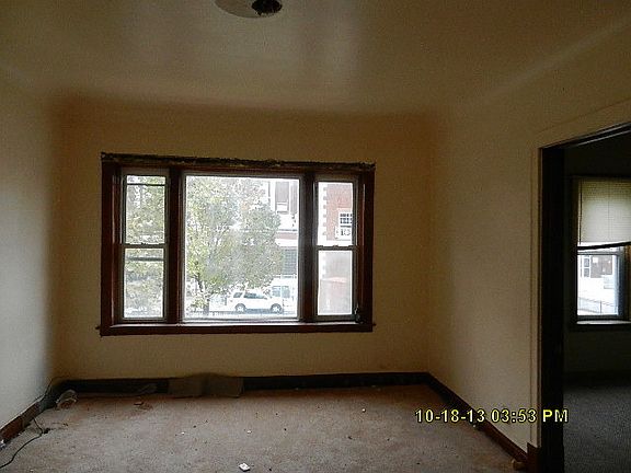 3rd image of 5640 S Winchester Ave