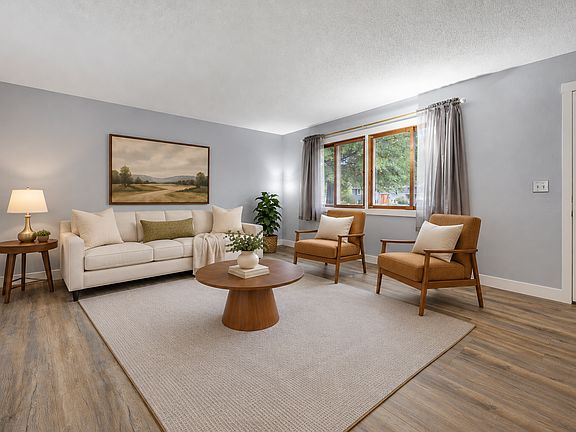 5th image of 708 Holland Ln NE