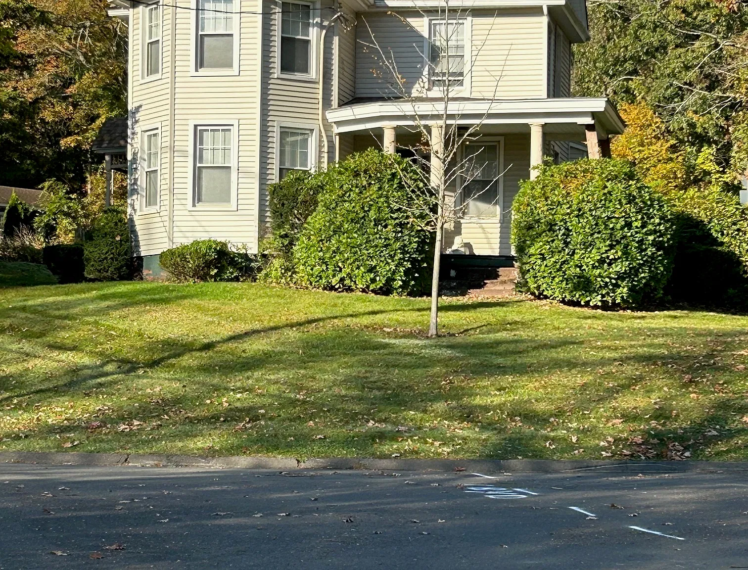 4 bed, 2.0 bath, 2127 sqft, $3,800 — Photo 1