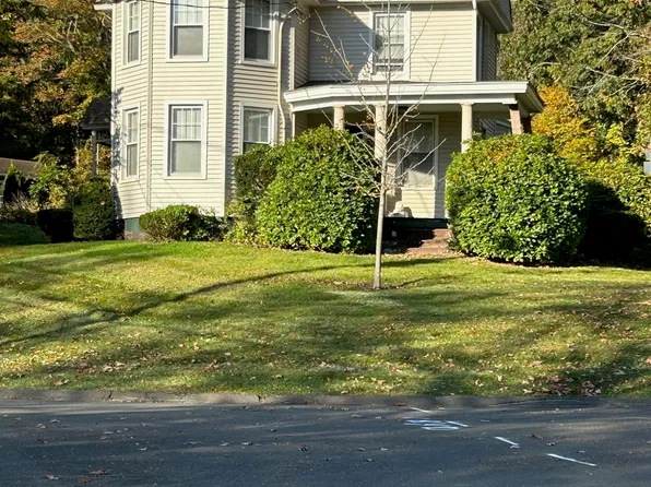 215 Sherman Ave, Hamden, CT 06518