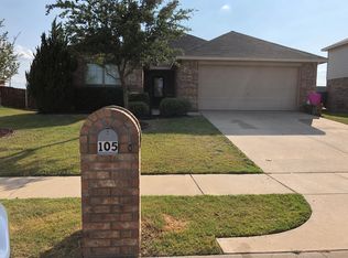 105 Roundup Rd, Waxahachie, TX 75165