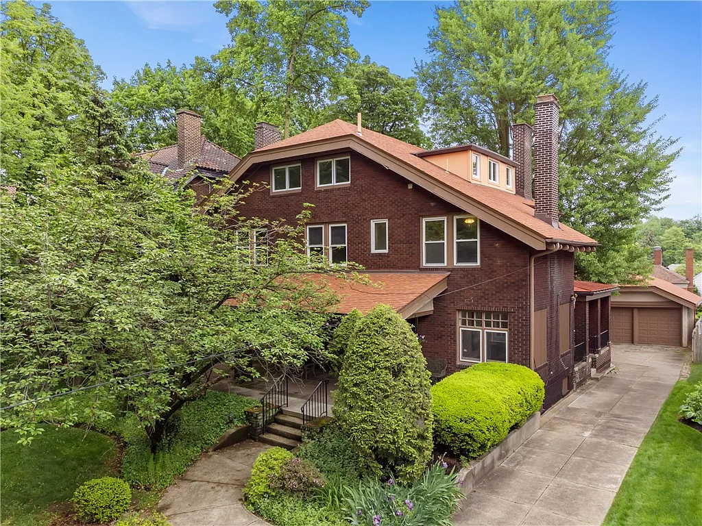 1137 Shady Ave photo 1