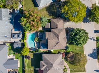 15 Marcus Cres, London, ON N6G 4Y9