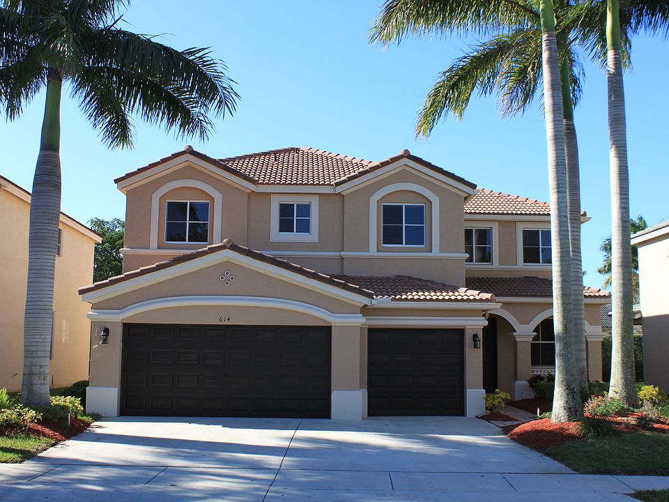 1st image of 614 Honeysuckle Ln