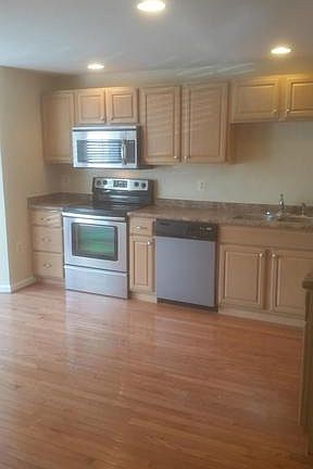 3rd image of 9431 Candleberry Ct