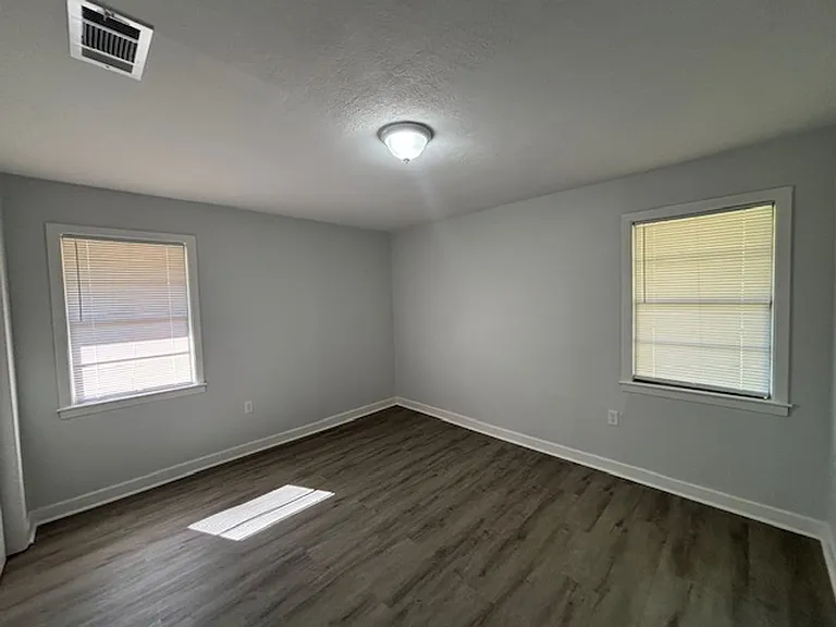 8447 S Parkland Dr — Photo 13