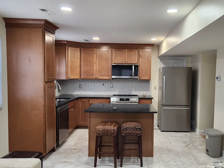 184 Barclay Ave #2 — Photo 7