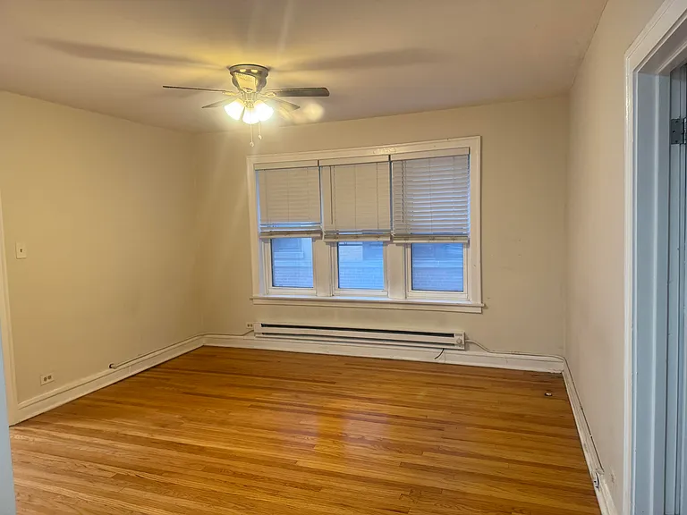 4220 N Clark St #1 — Photo 12