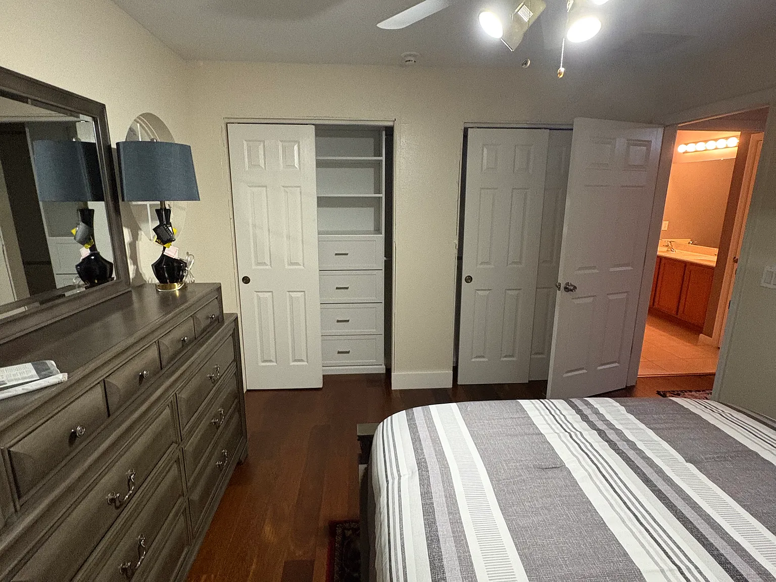4 bed, 2443 sqft, $3,300 — Photo 4