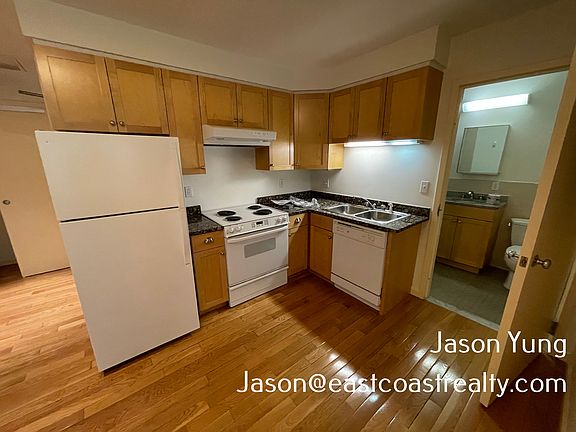 5th image of 27 Peterborough St #293